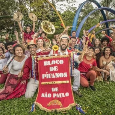 Bloco de Pífanos de São Paulo — Street Blocos